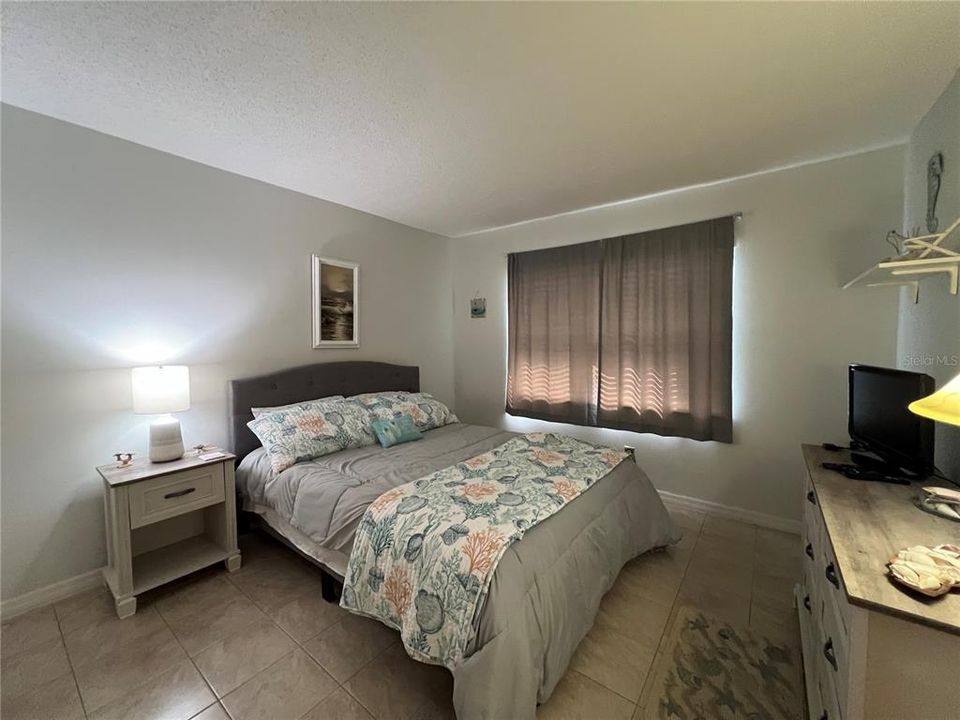 For Rent: $2,000 (2 beds, 2 baths, 923 Square Feet)