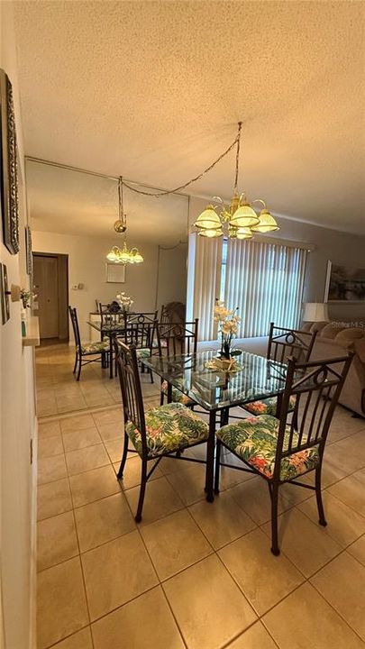 For Rent: $2,000 (2 beds, 2 baths, 923 Square Feet)