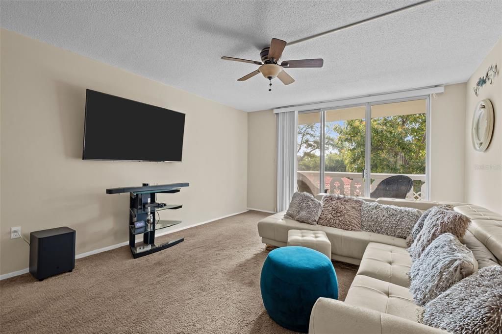 На продажу: $180,000 (2 спален, 2 ванн, 1200 Квадратных фут)