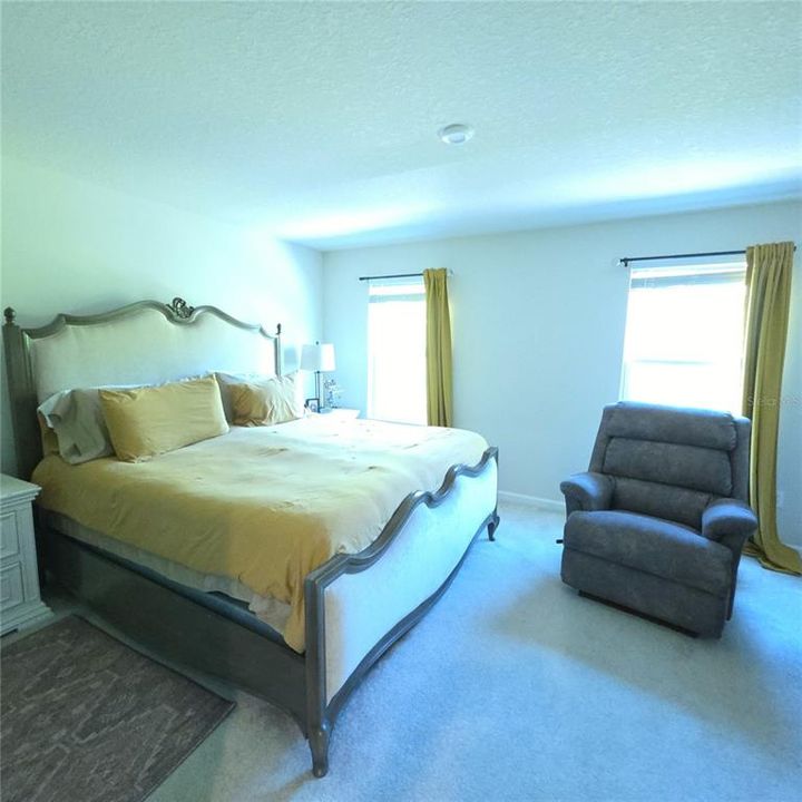 En Venta: $325,000 (3 camas, 2 baños, 1440 Pies cuadrados)