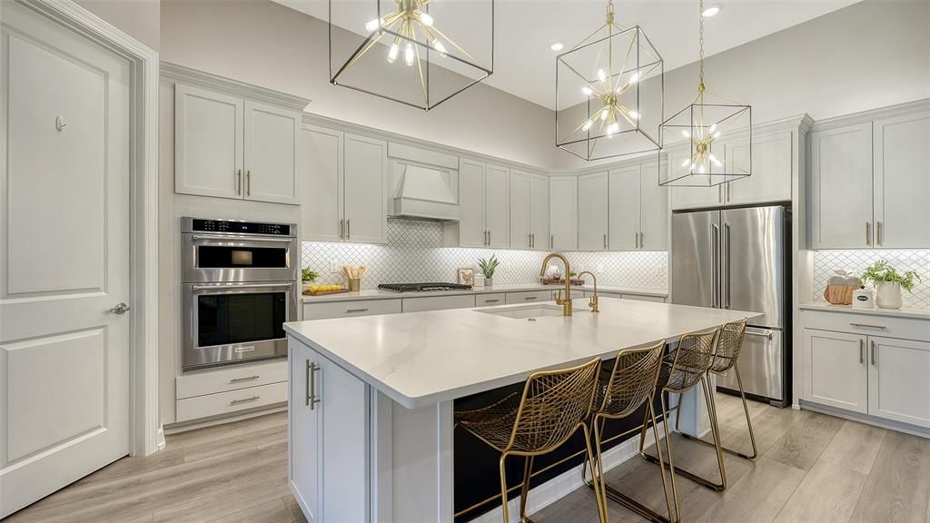 En Venta: $1,495,000 (4 camas, 4 baños, 3857 Pies cuadrados)