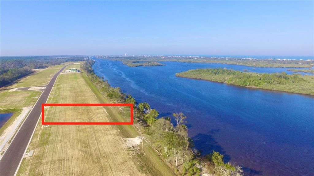 На продажу: $445,000 (0.15 acres)