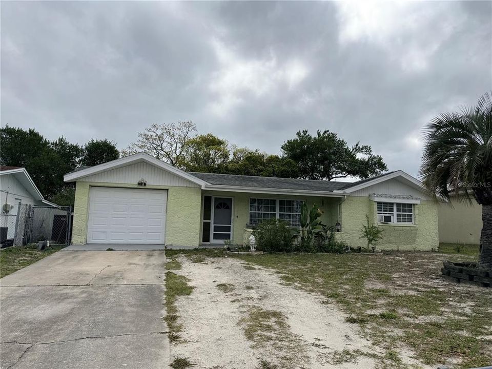 Recently Rented: $1,550 (2 beds, 2 baths, 1168 Square Feet)