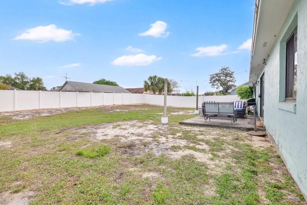 Activo con contrato: $300,000 (3 camas, 2 baños, 1447 Pies cuadrados)