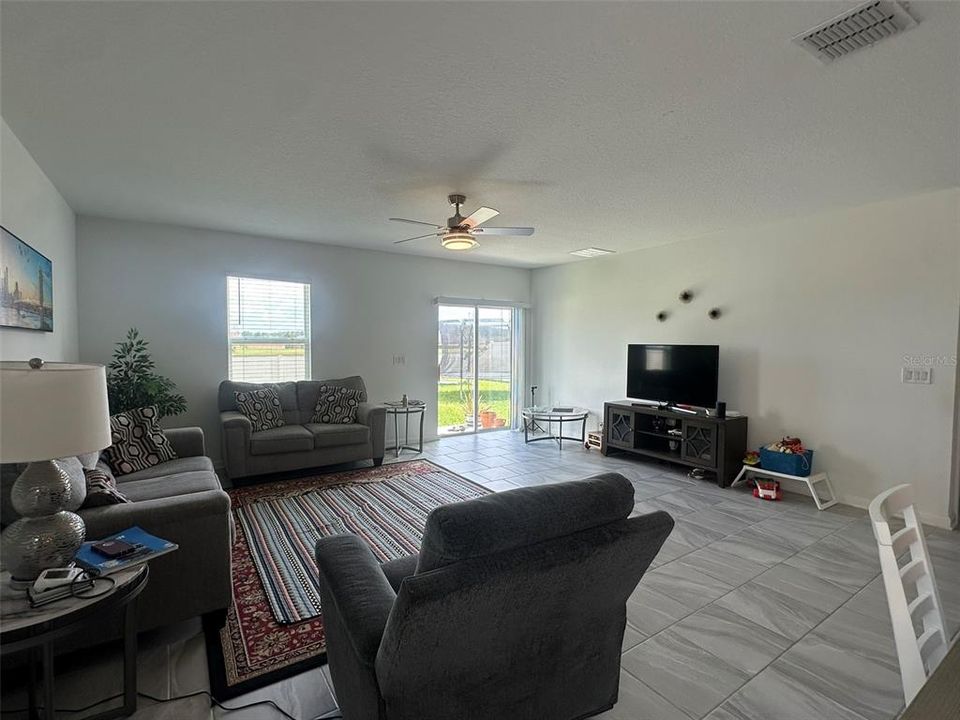 Active With Contract: $2,899 (5 beds, 2 baths, 2879 Square Feet)