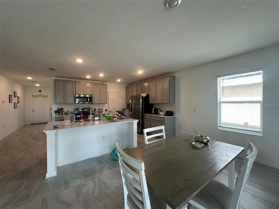 Active With Contract: $2,899 (5 beds, 2 baths, 2879 Square Feet)