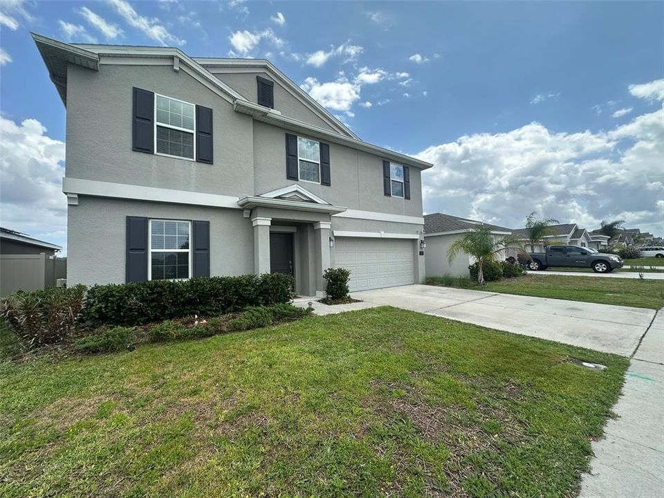 Active With Contract: $2,899 (5 beds, 2 baths, 2879 Square Feet)