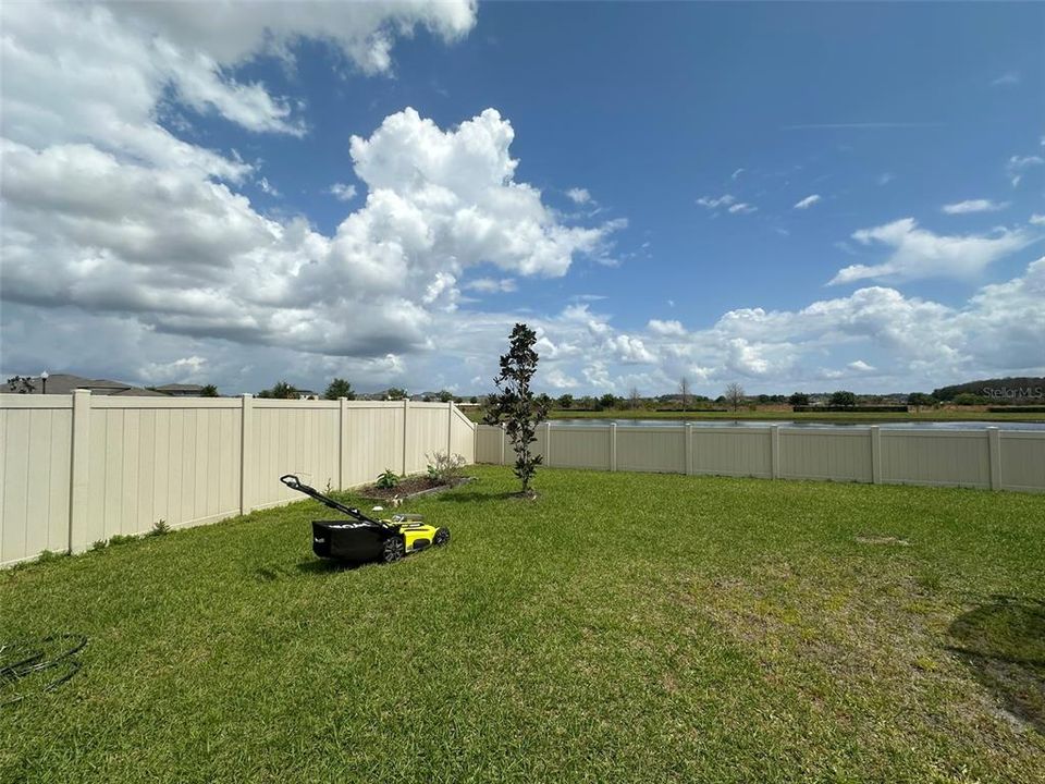 Active With Contract: $2,899 (5 beds, 2 baths, 2879 Square Feet)