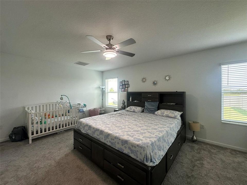 Active With Contract: $2,899 (5 beds, 2 baths, 2879 Square Feet)