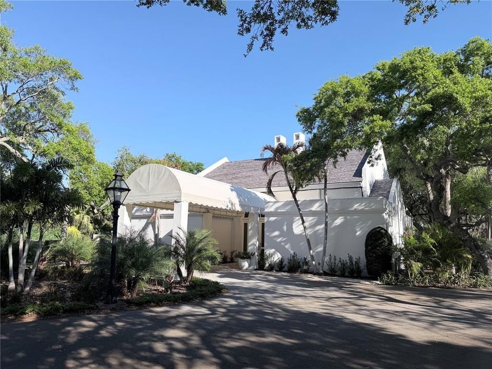 Activo con contrato: $615,000 (2 camas, 2 baños, 1707 Pies cuadrados)