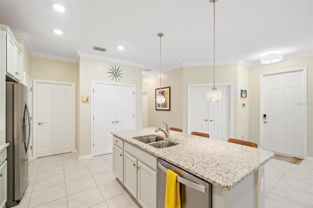 В аренду: $2,500 (2 спален, 2 ванн, 1515 Квадратных фут)