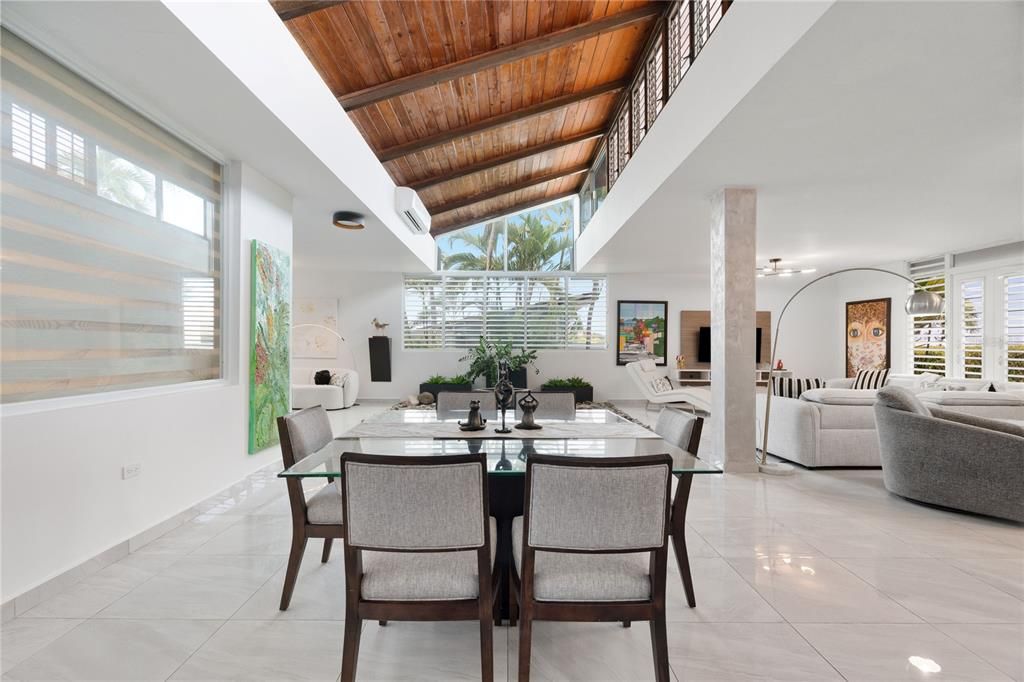 Activo con contrato: $1,195,000 (4 camas, 2 baños, 3132 Pies cuadrados)