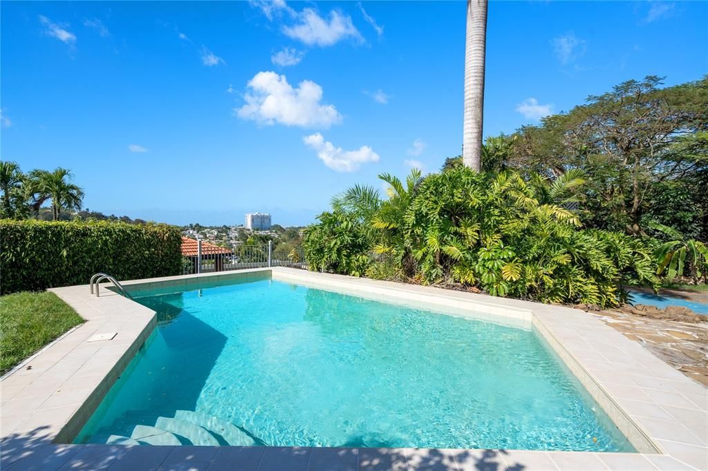 Activo con contrato: $1,195,000 (4 camas, 2 baños, 3132 Pies cuadrados)