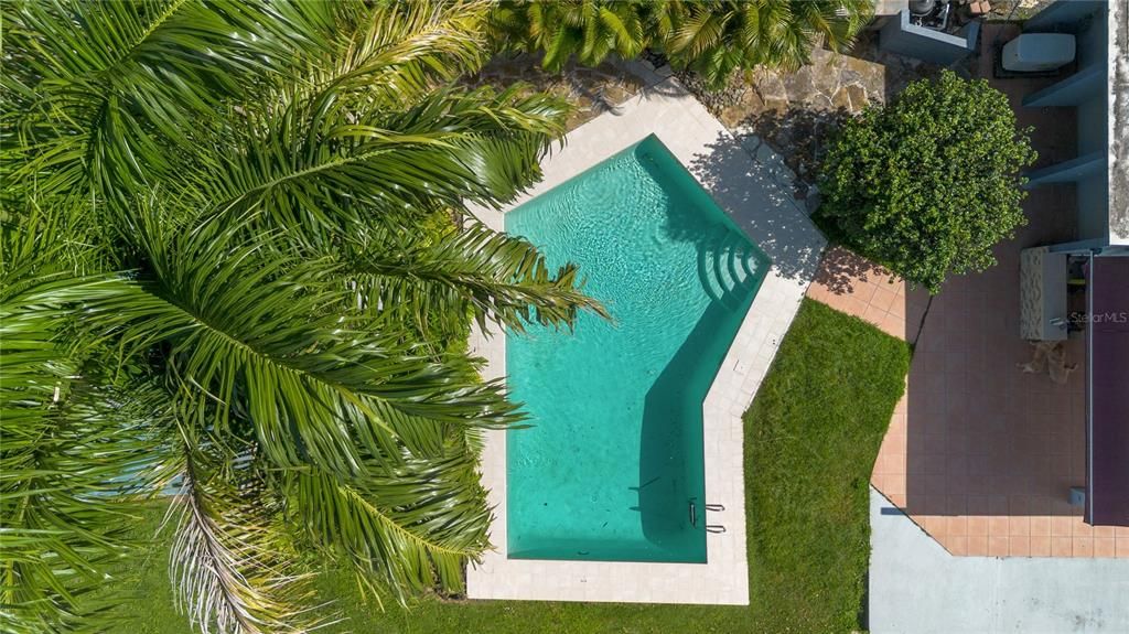 Activo con contrato: $1,195,000 (4 camas, 2 baños, 3132 Pies cuadrados)