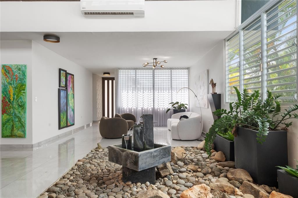 Activo con contrato: $1,195,000 (4 camas, 2 baños, 3132 Pies cuadrados)