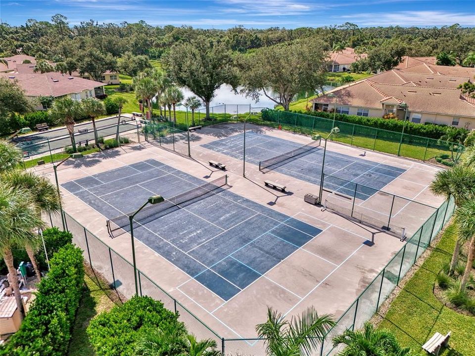 Под контрактом: $262,000 (2 спален, 2 ванн, 1385 Квадратных фут)