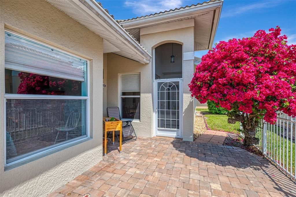 Под контрактом: $262,000 (2 спален, 2 ванн, 1385 Квадратных фут)