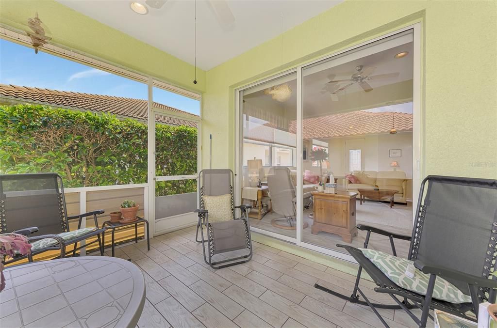 Под контрактом: $262,000 (2 спален, 2 ванн, 1385 Квадратных фут)