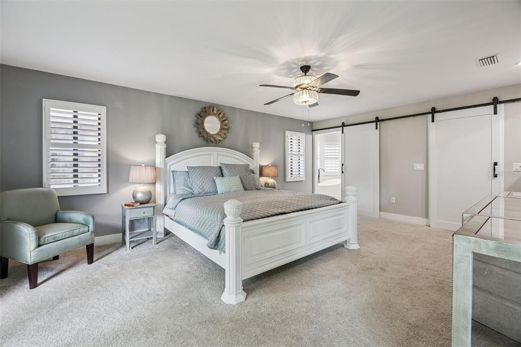 For Sale: $499,999 (3 beds, 2 baths, 2374 Square Feet)