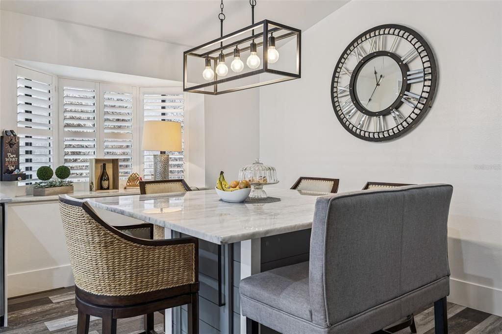 For Sale: $499,999 (3 beds, 2 baths, 2374 Square Feet)