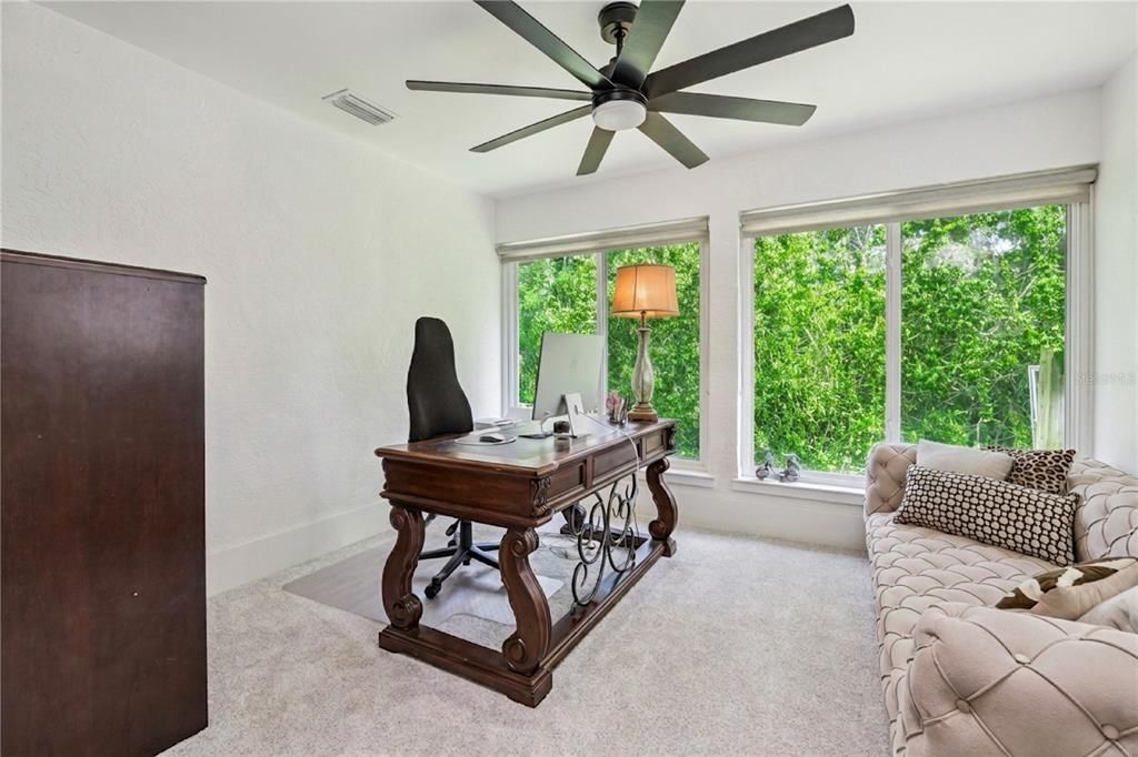 For Sale: $499,999 (3 beds, 2 baths, 2374 Square Feet)