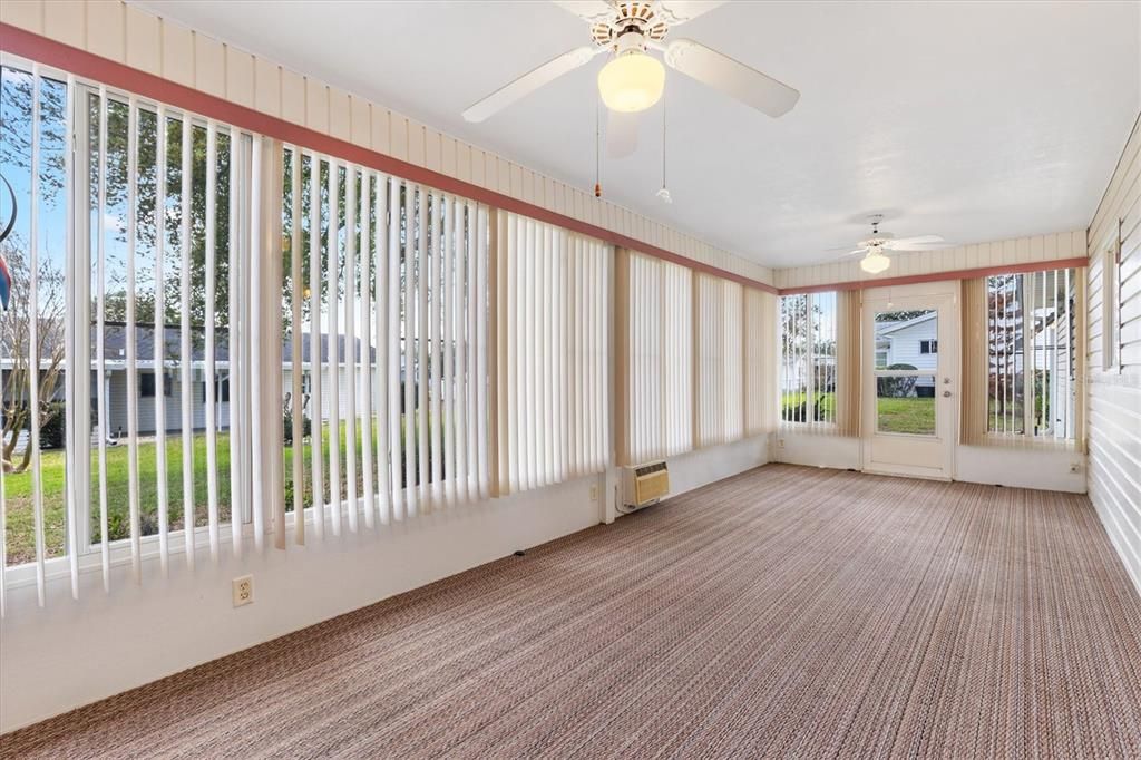 Active With Contract: $179,000 (2 beds, 2 baths, 1356 Square Feet)