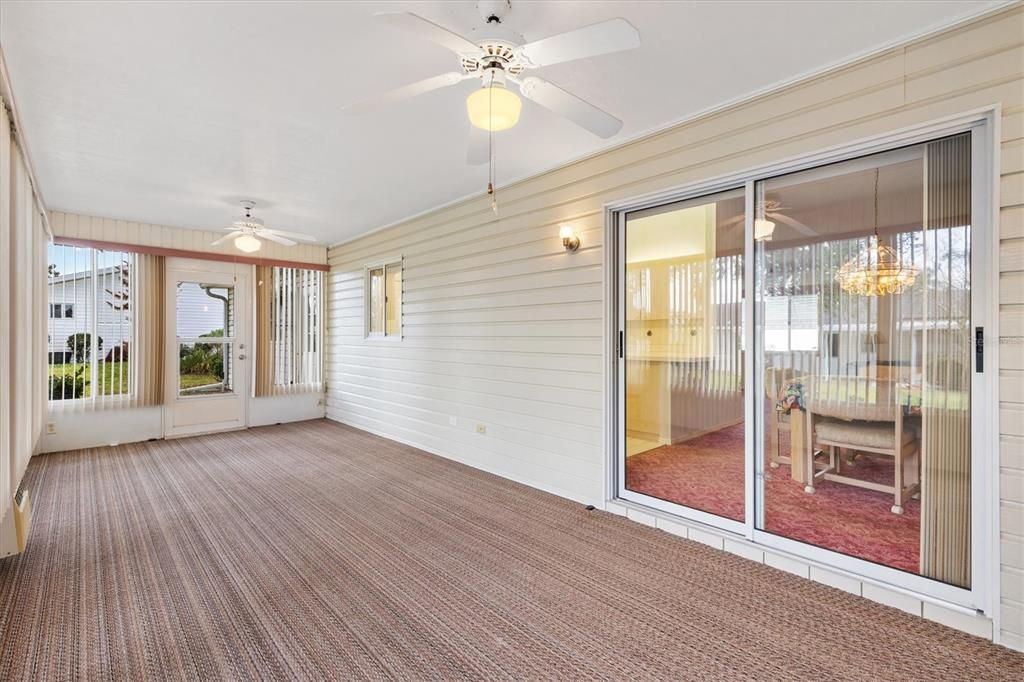 Active With Contract: $179,000 (2 beds, 2 baths, 1356 Square Feet)