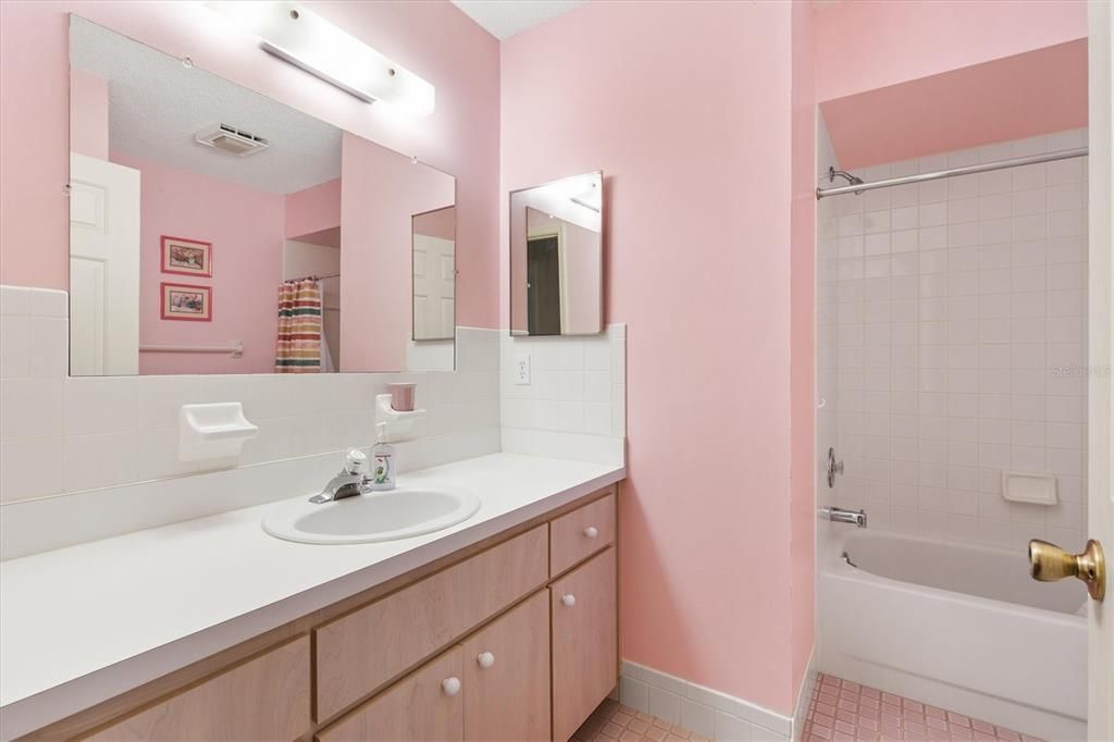 Active With Contract: $179,000 (2 beds, 2 baths, 1356 Square Feet)