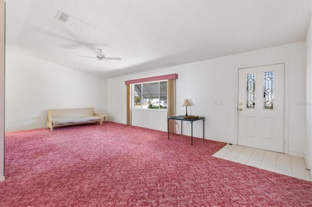Active With Contract: $179,000 (2 beds, 2 baths, 1356 Square Feet)