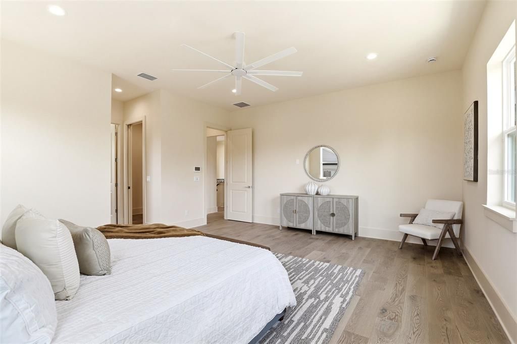 For Sale: $1,375,000 (5 beds, 4 baths, 3246 Square Feet)