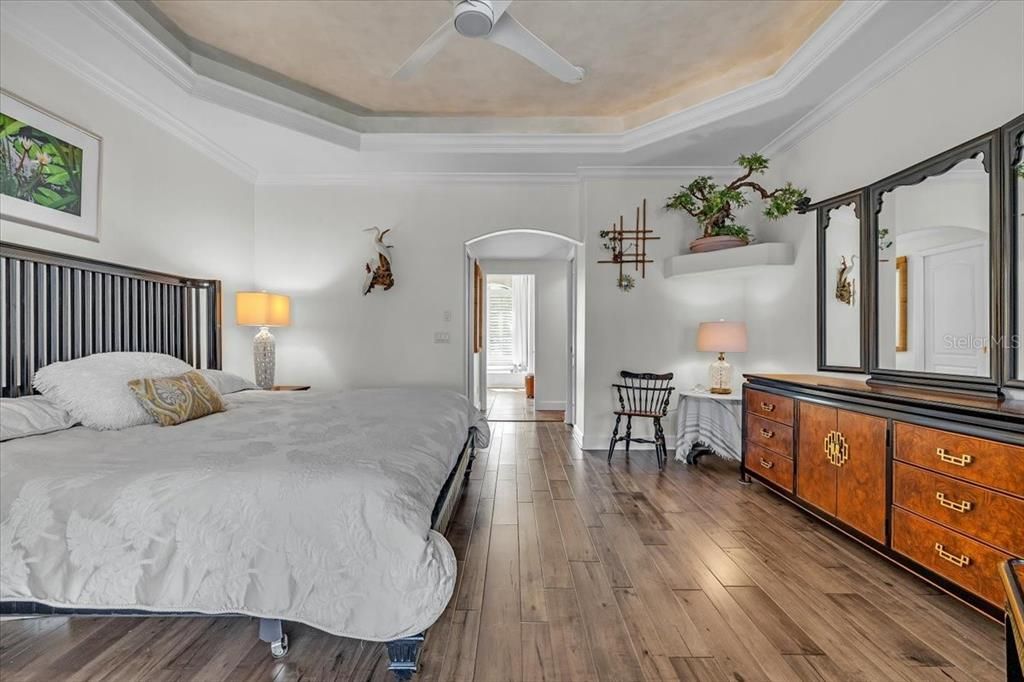 Activo con contrato: $840,950 (3 camas, 2 baños, 2338 Pies cuadrados)