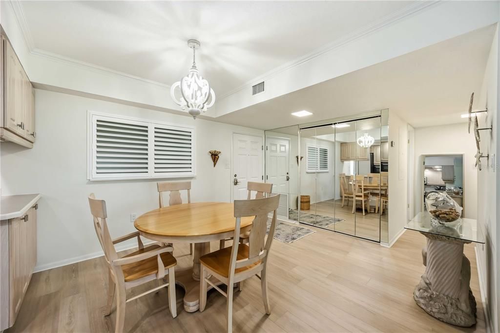 For Sale: $675,000 (2 beds, 2 baths, 1205 Square Feet)
