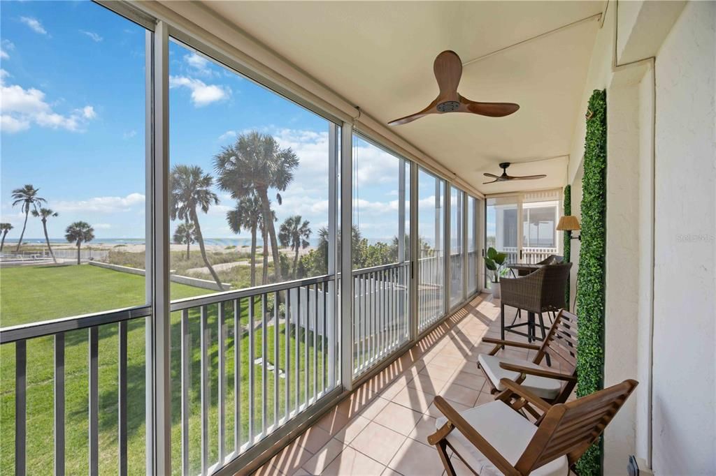 For Sale: $675,000 (2 beds, 2 baths, 1205 Square Feet)