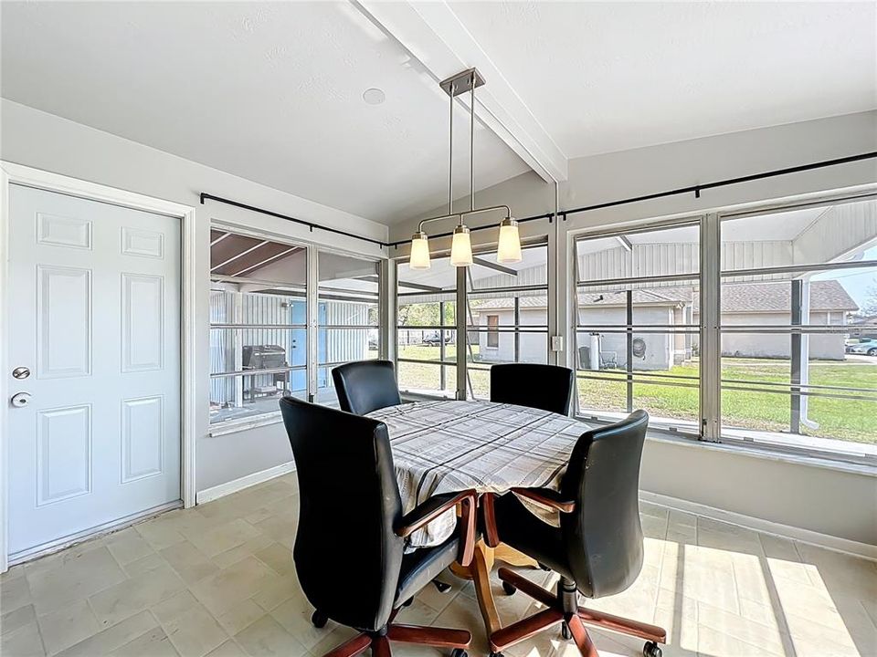 Activo con contrato: $200,000 (2 camas, 1 baños, 880 Pies cuadrados)