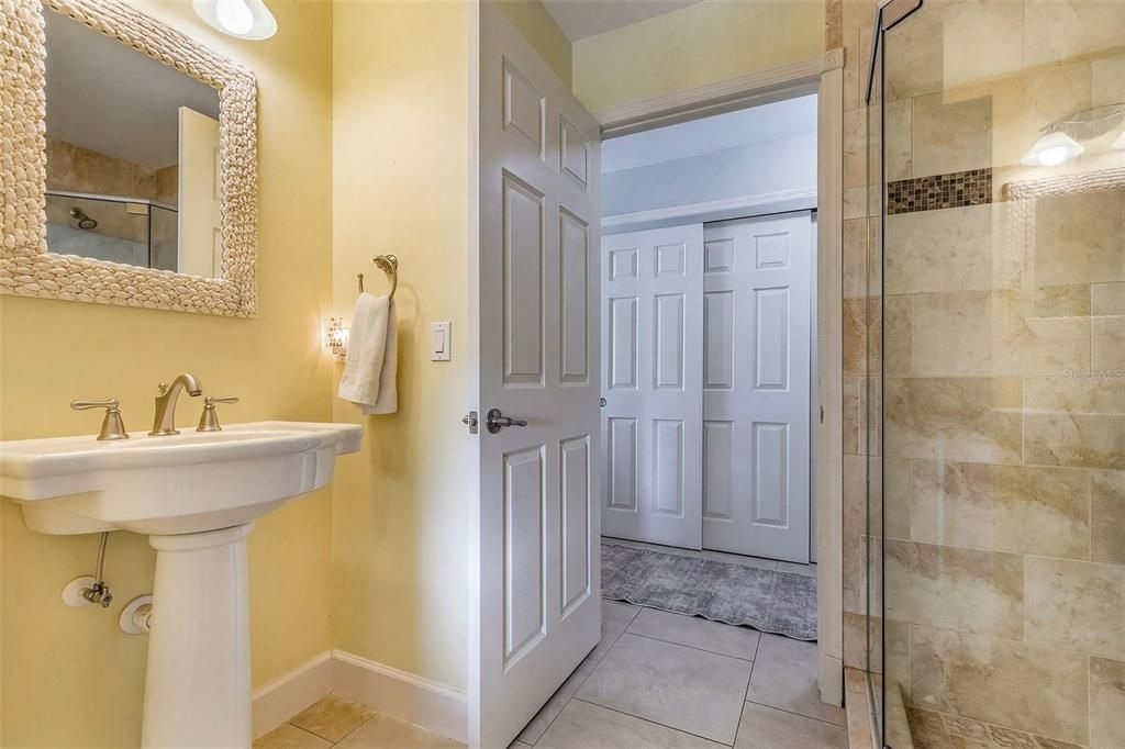 For Sale: $549,500 (3 beds, 3 baths, 1810 Square Feet)