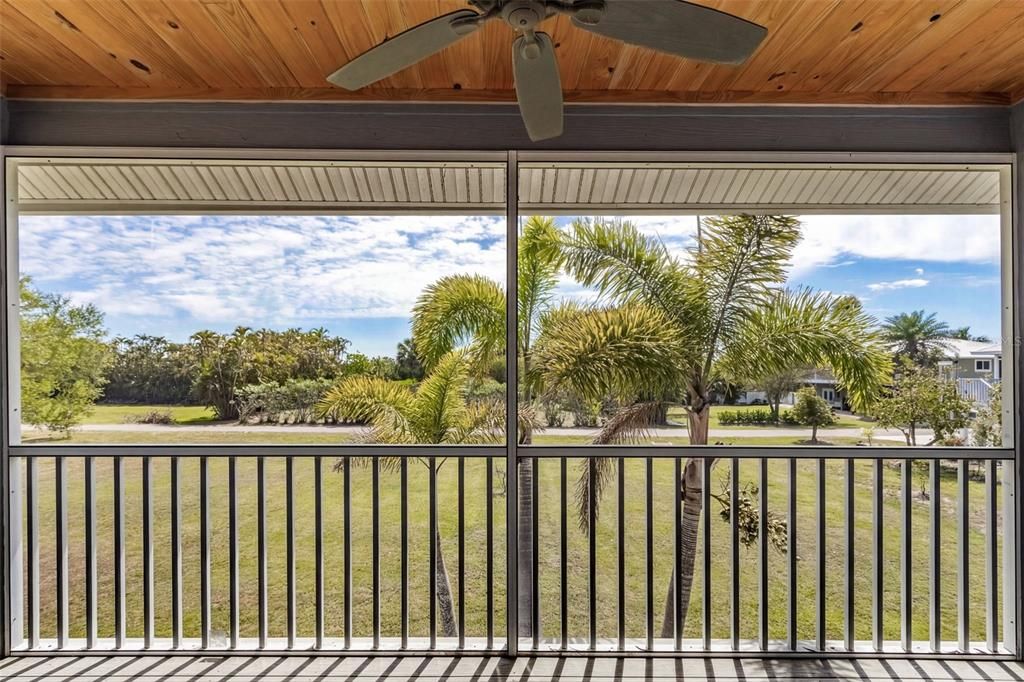For Sale: $549,500 (3 beds, 3 baths, 1810 Square Feet)