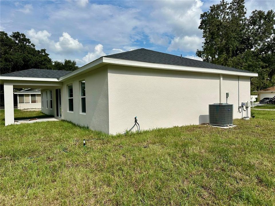 Activo con contrato: $324,900 (3 camas, 2 baños, 1551 Pies cuadrados)