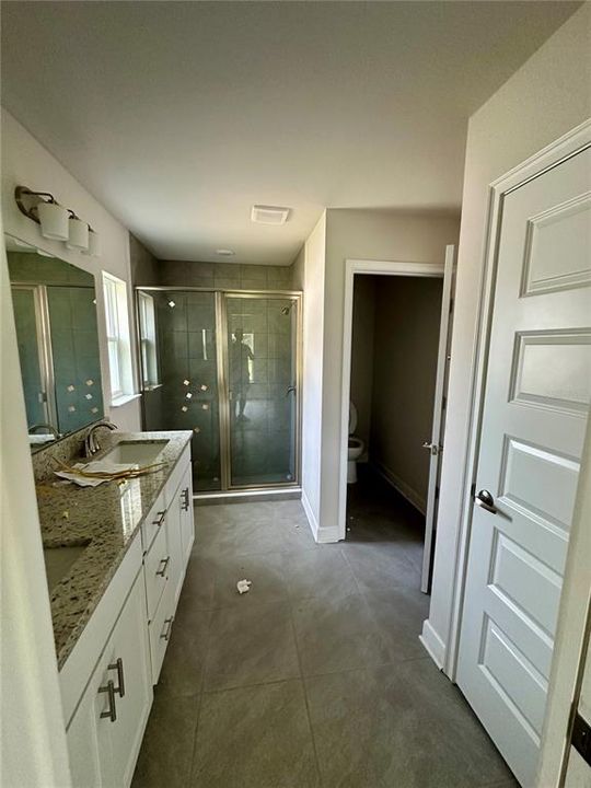 Activo con contrato: $324,900 (3 camas, 2 baños, 1551 Pies cuadrados)