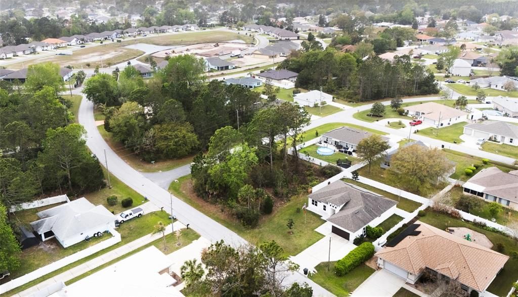 Activo con contrato: $76,000 (0.27 acres)