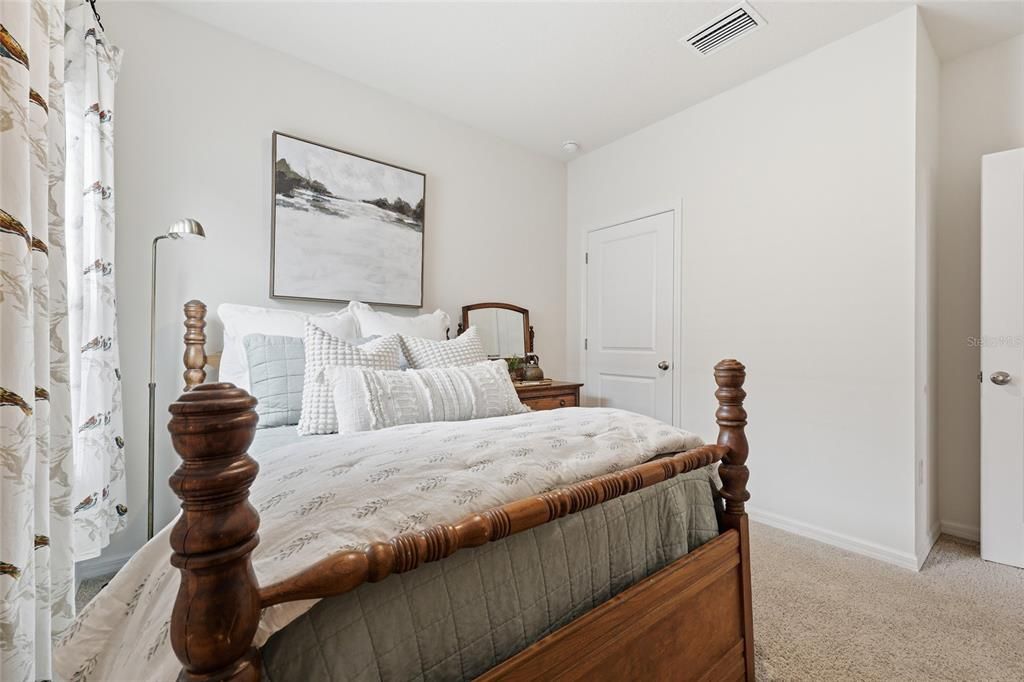 На продажу: $385,000 (4 спален, 2 ванн, 1785 Квадратных фут)