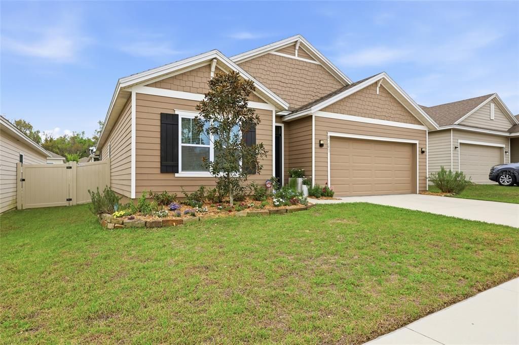 На продажу: $385,000 (4 спален, 2 ванн, 1785 Квадратных фут)