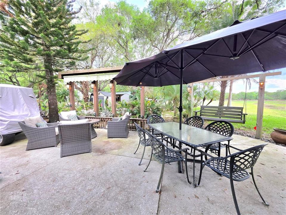 На продажу: $162,000 (0.06 acres)