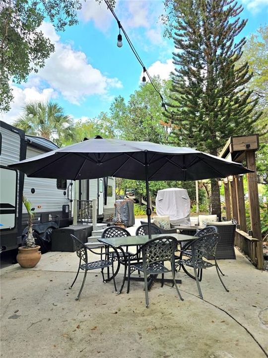 На продажу: $162,000 (0.06 acres)