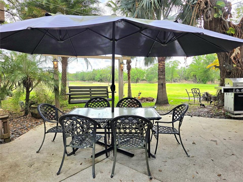 На продажу: $162,000 (0.06 acres)