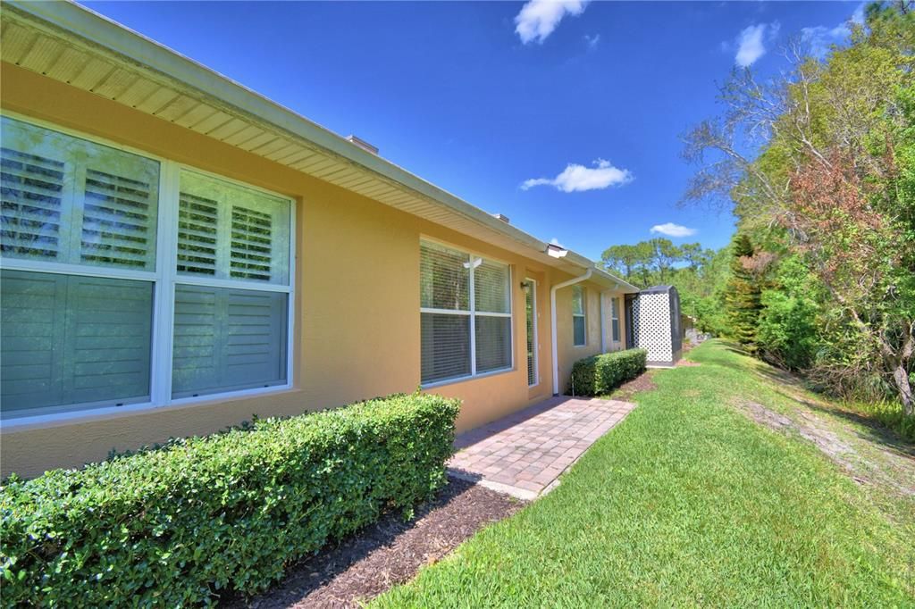 Active With Contract: $185,000 (2 beds, 2 baths, 1231 Square Feet)