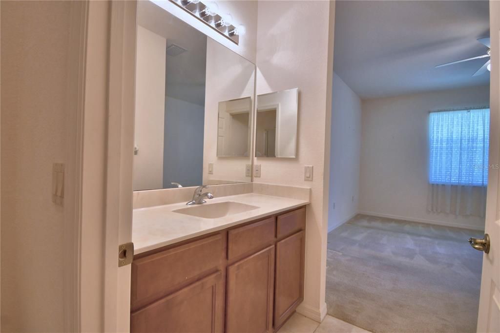 Active With Contract: $185,000 (2 beds, 2 baths, 1231 Square Feet)