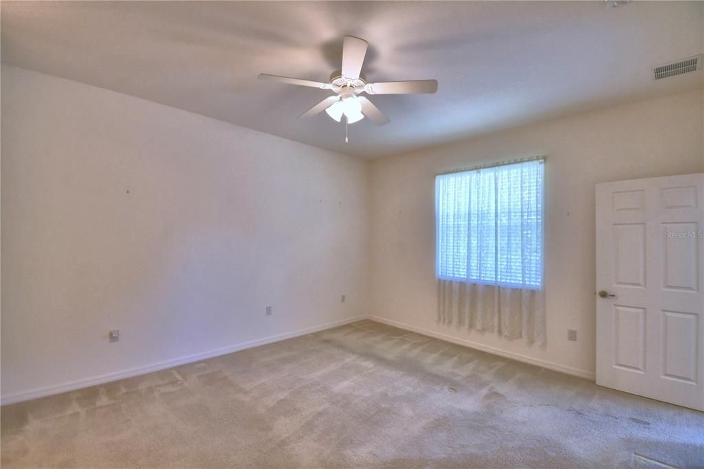 Active With Contract: $185,000 (2 beds, 2 baths, 1231 Square Feet)