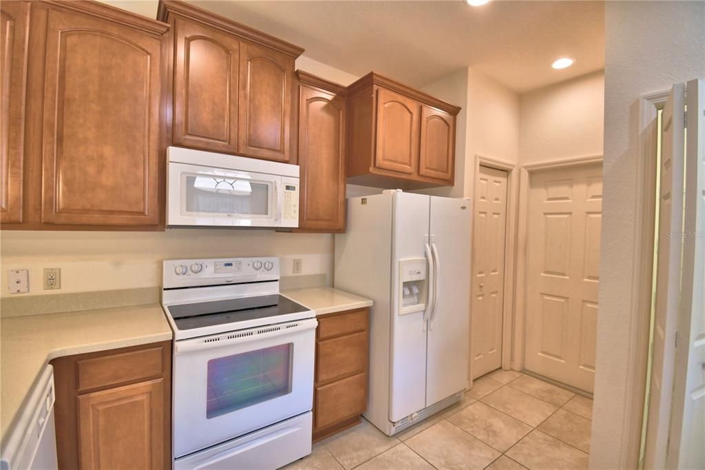 Active With Contract: $185,000 (2 beds, 2 baths, 1231 Square Feet)
