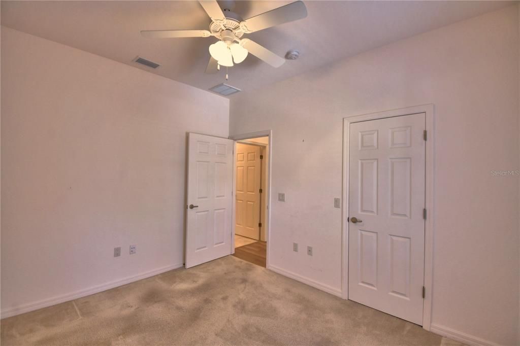 Active With Contract: $185,000 (2 beds, 2 baths, 1231 Square Feet)