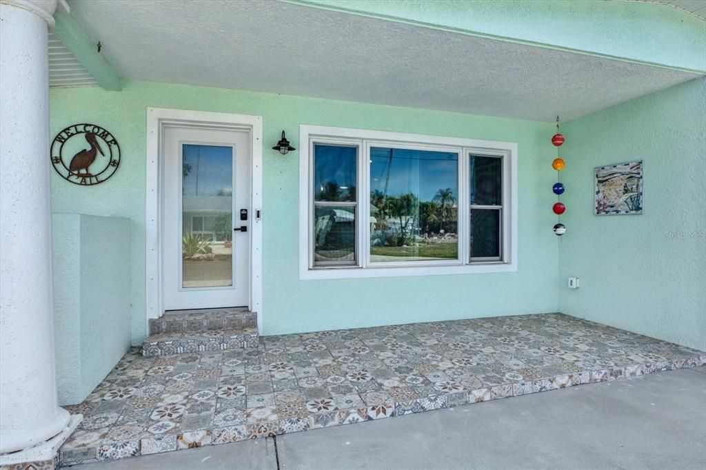 For Sale: $749,000 (3 beds, 3 baths, 2300 Square Feet)